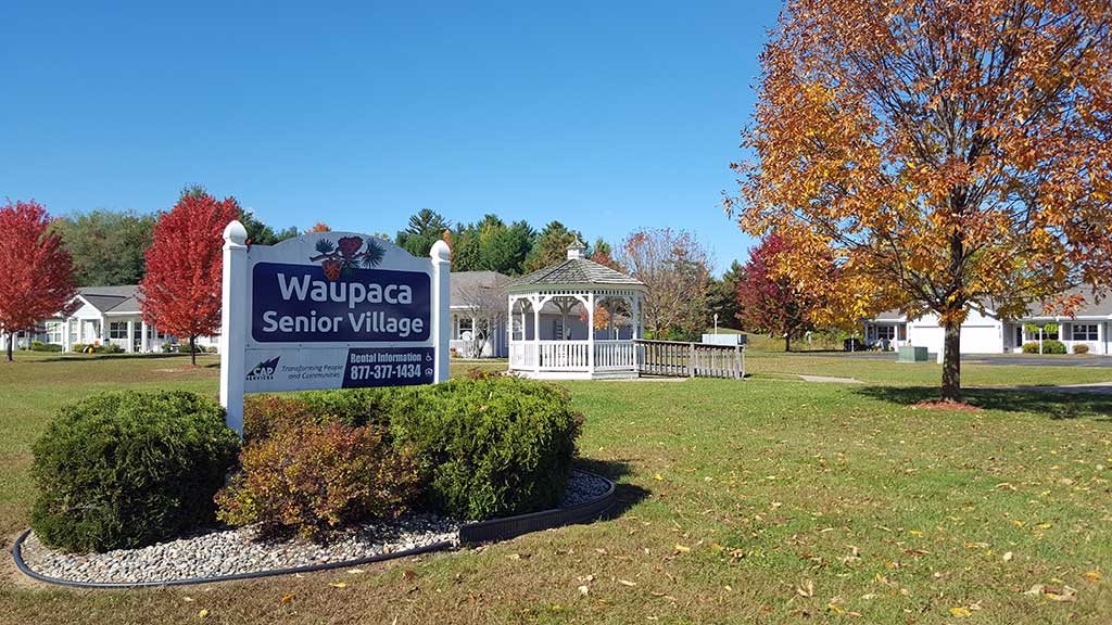 Waupaca - Fox Fire SV exterior with sign and gazebo