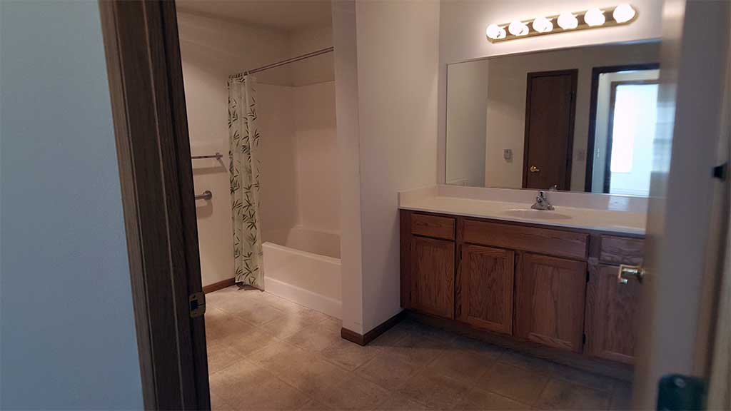 Waupaca - Fox Fire SV full bathroom split bedroom floor plan