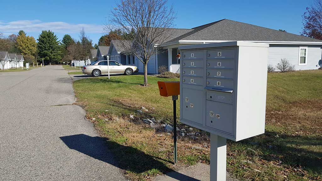 Morris Park SV wide exterior with mailboxes